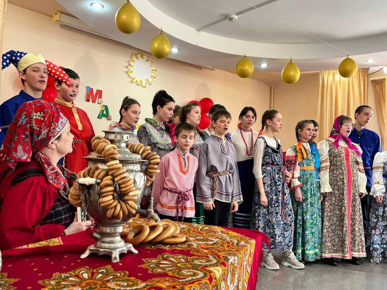 Кружок фольклорного ансамбля «Казачата».
